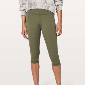Lululemon Sage Wunder Under Hi-Rise 1/2 Tight *Full-On Luxtreme 17"  Size 6